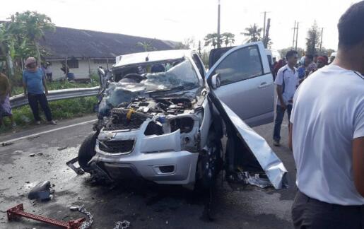 泰货车面包车相撞造成1死10伤 伤者中包括4名中国籍游客