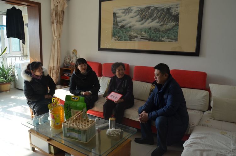 温暖过大年：宝华街街道开展春节前走访活动