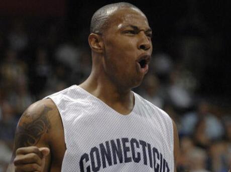 在NBA16年 !卡巴正式宣布退役 巴特勒一共打了881场常规赛