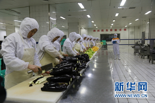 春运高铁推18种套餐 让旅客体验舌尖上的美味