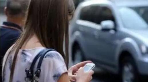 女子离婚前夫甩下400万债务跑路 她的做法太机智