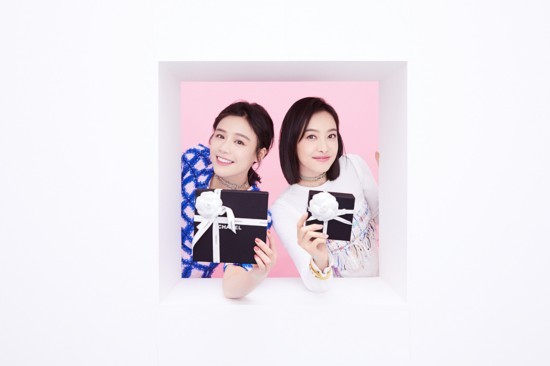 甜腻腻!马思纯宋茜拍写真 两位女神情人节携手分享甜蜜与浪漫