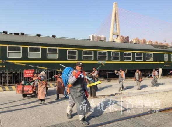 ���϶��г�ҽ��Ϊ�𳵡���ױ�� ÿ��������30����