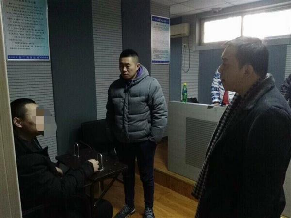 Ϊ��ծŹ����������ܺ��� �����˵�һѰ�����¶������Ż�