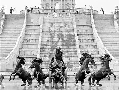 被骗到!小区建成山寨巴黎引争议 法国摄影师拍对比照(组图)