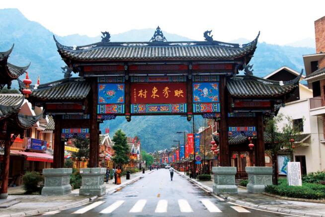 特稿丨变迁，在温暖的目光里发生