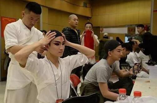 先睹为快!央视春晚彩排揭秘:体育加舞蹈节目表演征服观众(组图)