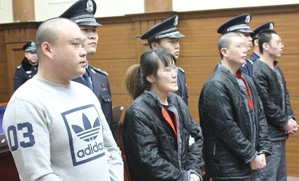 上海特大假药案破 8000多盒4000多万冒牌东阿阿胶在微商群流通