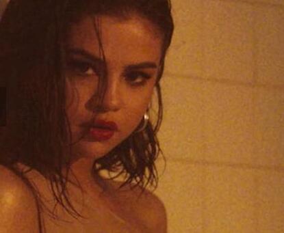 赛琳娜忧郁症缠身 小天后经历换肾重大手术后正能量笑对人生