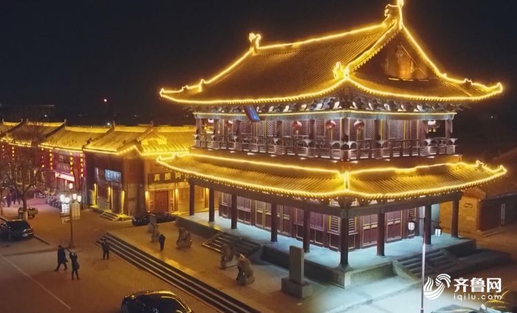 灯光show起来 春节不放鞭炮年味一样浓