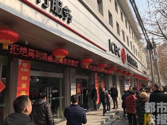 县西巷社区禁燃志愿者先锋队开启春节巡逻行动第一天