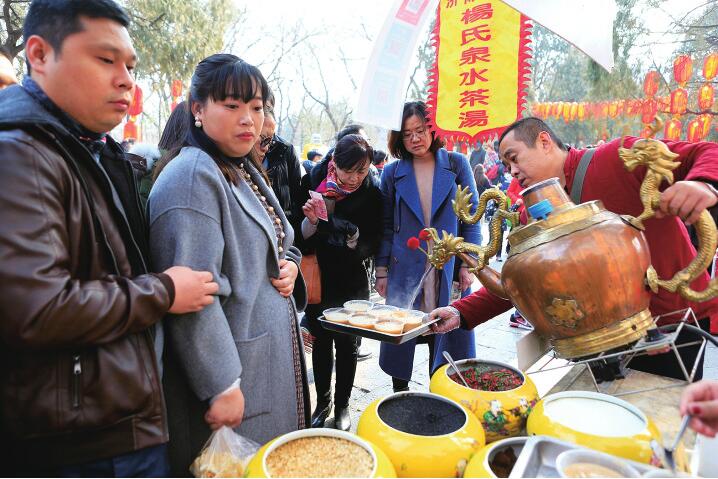 千佛山新春庙会欢乐开场 