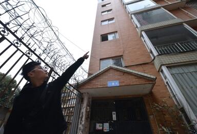 С����˱������Ծ����������ҥ ��һ�賿����ǽ�ƴ���������