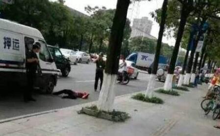 ׷���˳��������� Ѻ����Ա���ɹ����˺������3��