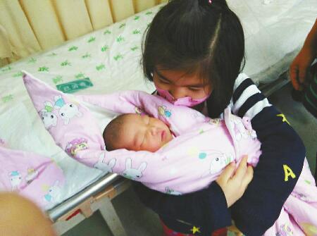 未满月女婴一苇的使命