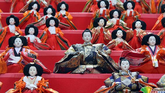 ׳�ۣ�Ů����1800����ż����60��̨�� �ձ���ĸΪŮ������