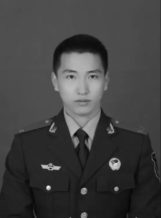 他们不是电影里“不死系列的光环英雄” 而是在用生命守护着生命…