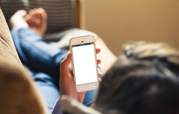 想不到！女友不干活遭差评疑似太懒 网友认为结婚不是找保姆