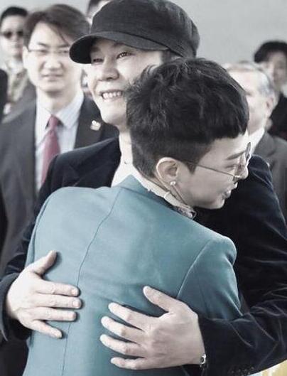 权志龙入伍服兵役 梁铉锡与BIGBANG成员聚餐不舍与G-DRAGON暂别