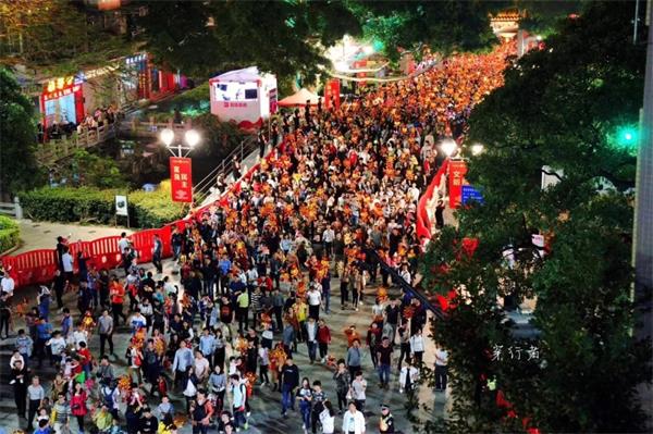 从白天到黑夜，美轮美奂！美图直击广东佛山全城欢乐行通济！