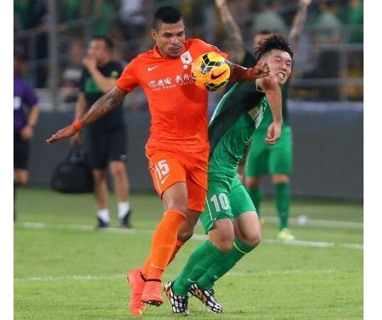 备受期待！鲁能踩场备战国安 共22人参加备战训练四名外援全在内