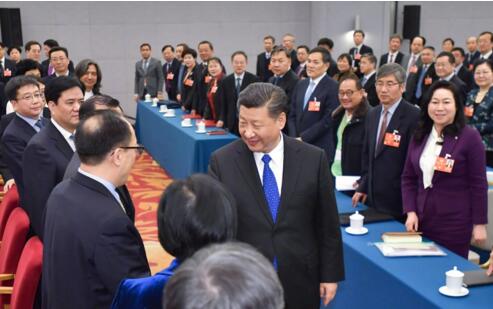 习近平在看望参加政协会议的民盟致公党无党派人士侨联界委员时强调:坚持多党合作发展社会主义民主政治 为决胜全面建成小康社会而团结奋斗