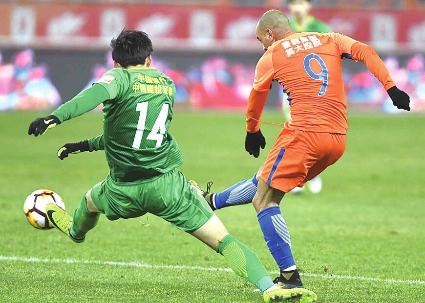 狂刀两度出鞘鲁能旗开得胜 “少帅斗法”李小鹏更胜一筹