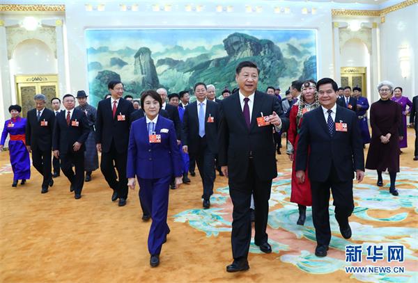 习近平：扎实推动经济高质量发展扎实推进脱贫攻坚