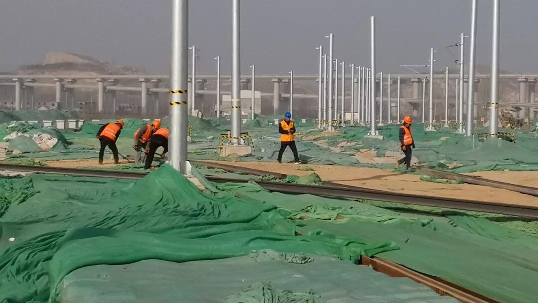 济南地铁R1线高架段本月中旬启动疏散平台“安装程序”