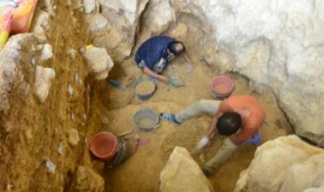 广西发现1.6万年前人类头骨化石 出土石制品万余件