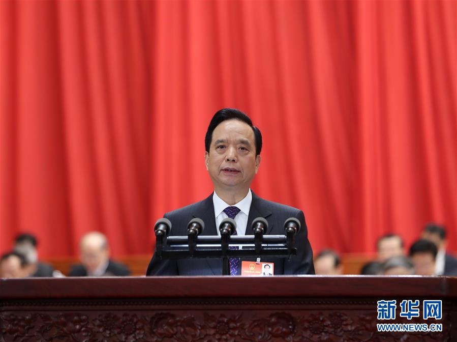 李建国就赋予监察机关必要的权限作说明