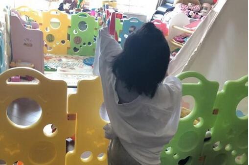 懒爸爸！陈赫嫌弃女儿起早 称“与娃斗，其乐无穷”