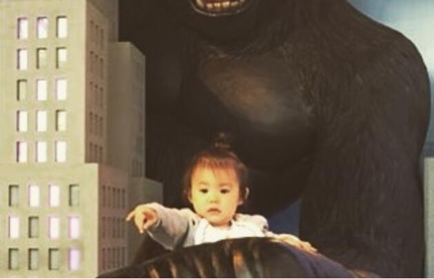 周杰伦点赞陈冠希 女儿奴 周董十分喜爱Alaia小