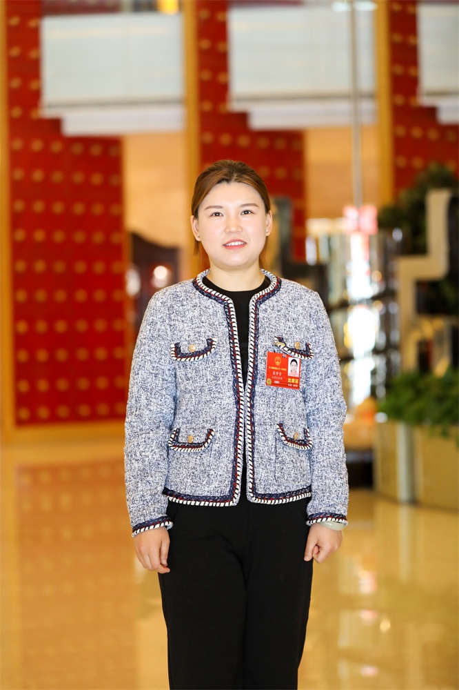 全国人大代表张梦雪接受济南报业全媒体专访