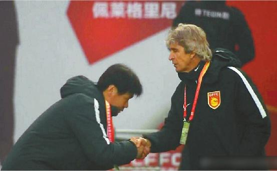 鲁能2:1华夏开局三连胜 李霄鹏为本土教练代言请叫他“李谦虚”