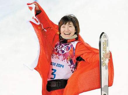 触目惊心!徐梦桃晒术后伤口惨不忍睹 因韧带断裂被切除70%半月板