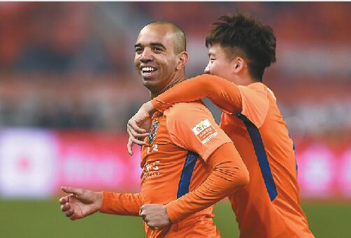 中超前三轮总结：鲁渝成搅局者土炮也争金靴