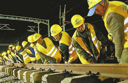 济青高铁胶州北站完成最大规模拨接