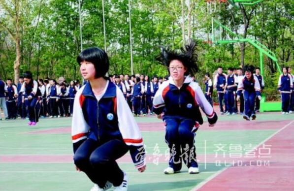 �����п���������60�ָ�Ϊ50�� ѧ�������ָ������