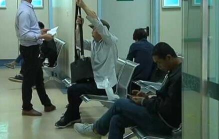 男性性功能障碍患者来到医院说出了难言之隐 “特殊排毒疗法”险丧命