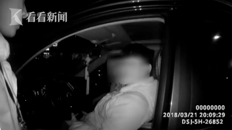 12岁男孩无证飙车被查 父亲竟然“炫耀”:他啥车都会开