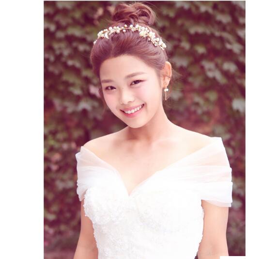 王莎莎晒婚纱照 最美新娘26岁的“莫小贝”要结婚?对方这样回应