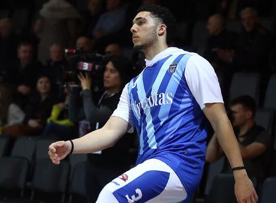 可怕!球哥二弟宣布参加选秀 三兄弟或有望未来都在湖人队效力?