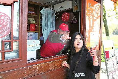 “修炼”十年“礼让斑马线”成风景 文明旅游看杭州系列报道之三