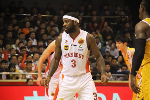 时隔11年客场胜广厦 回到主场一鼓作气进决赛