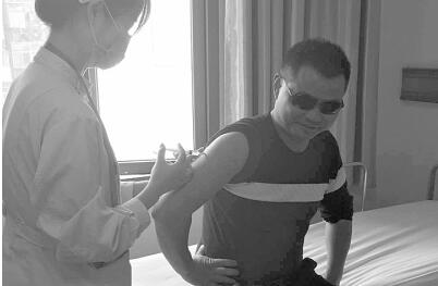 志愿者弃职捐髓救女童 为救人失去原本收入颇丰的工作