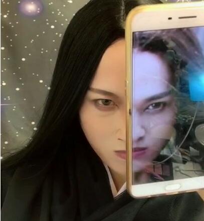 这位中国辣妈火了 网红届的“颜值扛把子”扮谁像谁