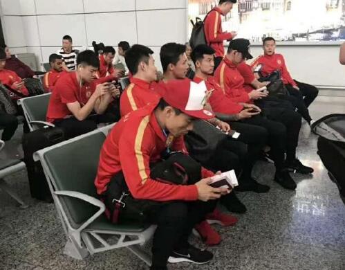 急了!恒大全员滞留机场 亚冠小组赛G组赛战泰国武里南突发意外