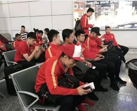 重燃战火！恒大全员滞留机场 这会不会是武里南联所用的“盘外招”?
