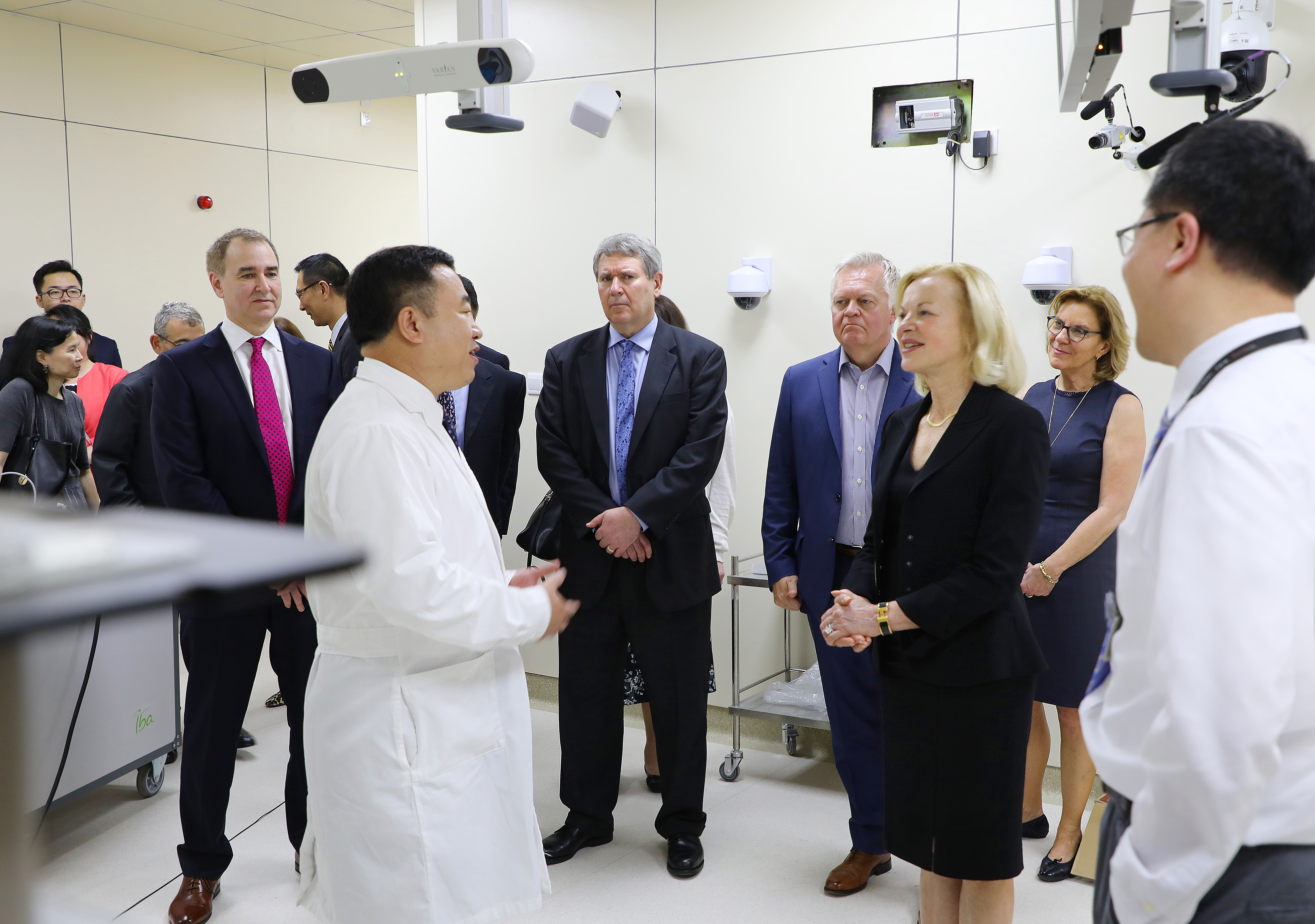 ׼гʹ ҽԺҽԴ뻪ɫͨ